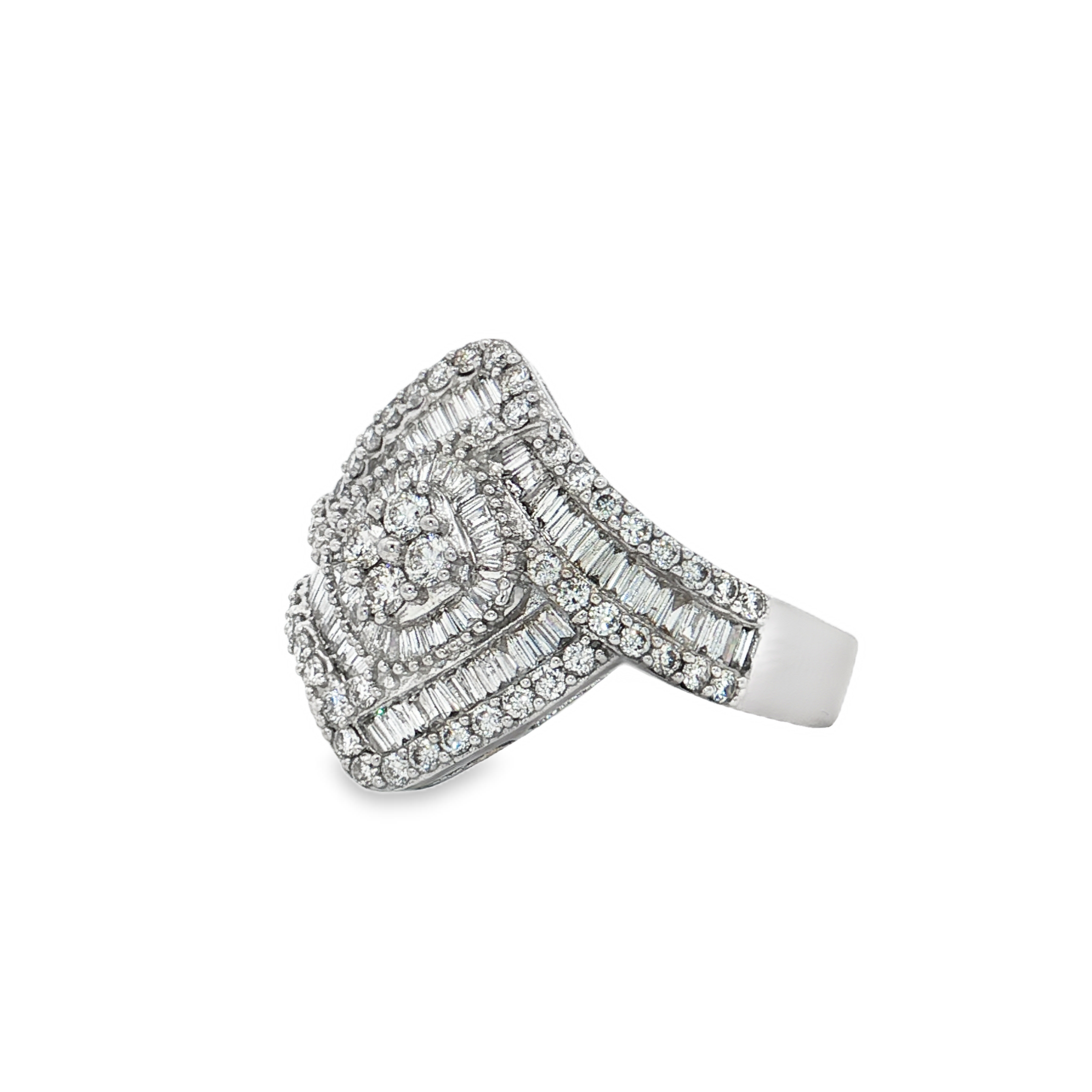 750/18K金天然碎石戒指